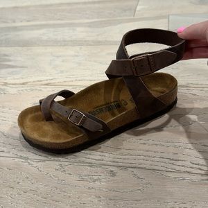 BIRKENSTOCK YARA SANDALS SIZE 36 (hardly ever worn)!!